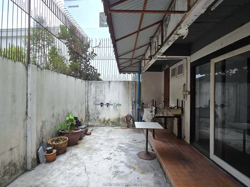 Ban Lang Suan, Bangkok, หลังสวน, Lumphini, Pathum Wan, Bangkok, 4 Bedrooms, 600 sqm, Townhouse For Sale, by Khun Sassy, 500307344 - DDproperty.com