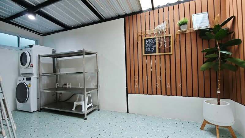 undefined, Bangkok, Hua Mak, Bang Kapi, Bangkok, 3 Bedrooms, 285 sqm, Townhouse For Rent, by Tanaporn Phumvilairak, 500307346 - DDproperty.com