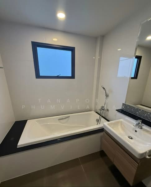 The City Pattanakarn, Bangkok, On Nut Road, Prawet, Bangkok, 4 Bedrooms, 225 sqm, Single Detached House For Rent, by Tanaporn Phumvilairak, 500307353 - DDproperty.com