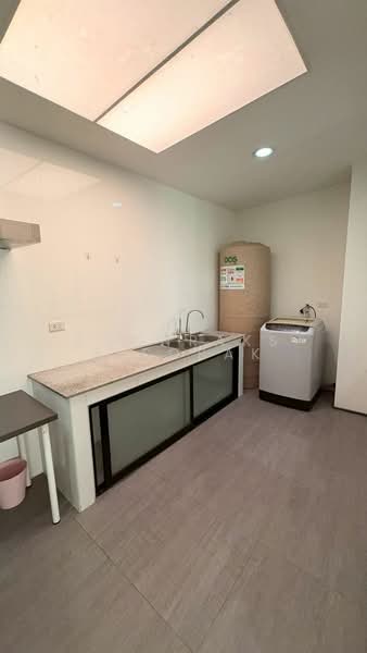 4-BR Townhouse, Bangkok, Bang Chak, Phra Khanong, Bangkok, 4 Bedrooms, 230 sqm, Townhouse For Rent, by Boonraksa Sopak, 500307384 - DDproperty.com