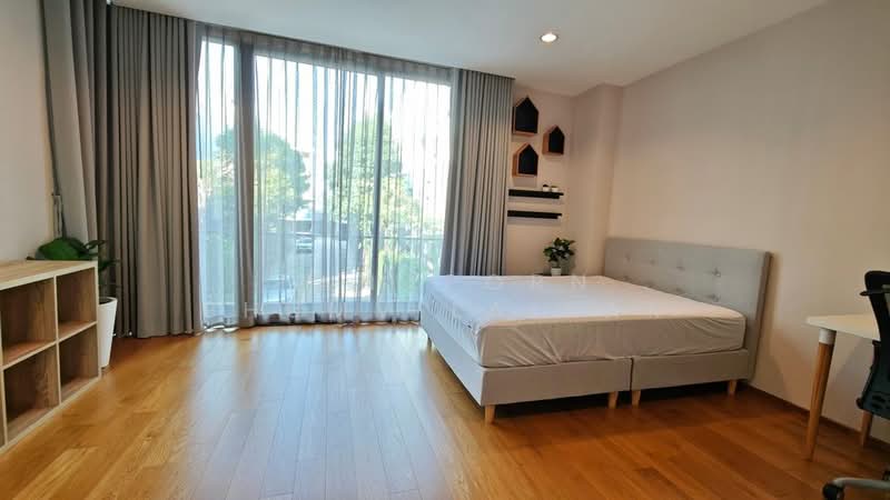 undefined, Bangkok, Hua Mak, Bang Kapi, Bangkok, 3 Bedrooms, 285 sqm, Townhouse For Sale, by Tanaporn Phumvilairak, 500307440 - DDproperty.com