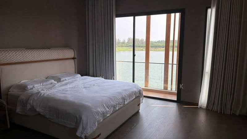 Lake Legend Bangna-Suvarnabhumi, Samut Prakan, Soi King Kaew 37, Rachathewa, Bang Plee, Samut Prakan, 4 Bedrooms, 382 sqm, Single Detached House For Rent, by Tanaporn Phumvilairak, 500307452 - DDproperty.com