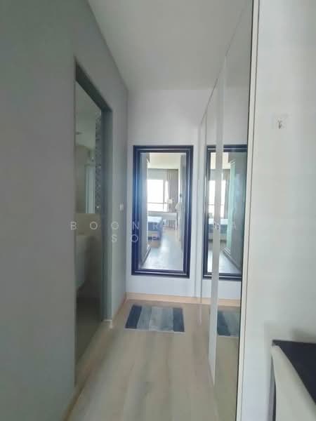 Life Ratchadapisek, Bangkok, 279 Ratchadapisaek Road, Huai Khwang, Bangkok, 2 Bedrooms, 56 sqm, Condo For Rent, by Boonraksa Sopak, 500307485 - DDproperty.com