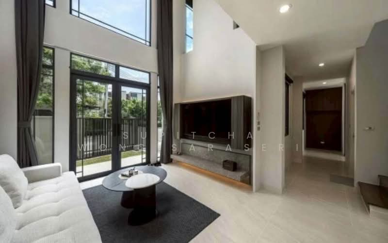 Baan Klang Muang Classe Sukhumvit 77, Bangkok, Soi On Nut 21, Suan Luang, Bangkok, 3 Bedrooms, 214 sqm, Townhouse For Rent, by Supitcha Wongisaraseri, 500307520 - DDproperty.com