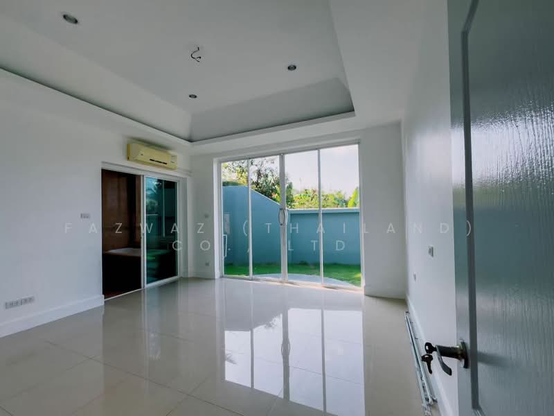 Luxury 4-Bedroom Pool Villa for Sale in Phuket Near Bang Tao Beach, Phuket, Sri Sunthon, Thalang, Phuket, 4 Bedrooms, 280 sqm, Villa For Sale, by Fazwaz (Thailand) Co., Ltd., 500307530 - DDproperty.com