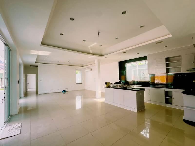 Luxury 4-Bedroom Pool Villa for Sale in Phuket Near Bang Tao Beach, Phuket, Sri Sunthon, Thalang, Phuket, 4 Bedrooms, 280 sqm, Villa For Sale, by Fazwaz (Thailand) Co., Ltd., 500307530 - DDproperty.com