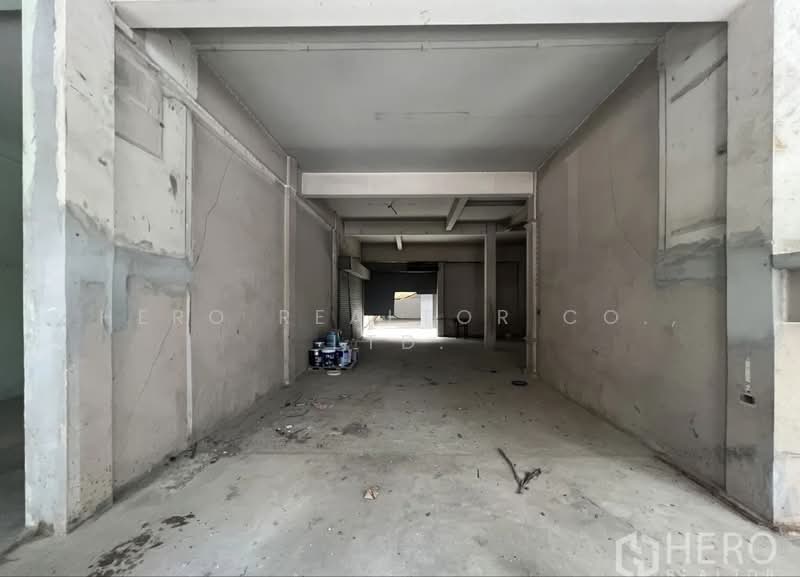 For Rent Shophouse Suitable for Hostel 1,000 sqm in Silom, Bang Rak HRE00770, Bangkok, Silom, Bang Rak, Bangkok, , 1,000 sqm, Shophouse For Rent, by Hero Realtor Co., Ltd., 500307597 - DDproperty.com