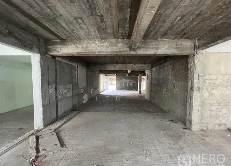 For Rent Shophouse Suitable for Hostel 1,000 sqm in Silom, Bang Rak HRE00770, กรุงเทพ, สีลม, บางรัก, กรุงเทพ, 1,000 ตร.ม., ตึกแถว-อาคารพาณิชย์ ให้เช่า, โดย Hero Realtor Co., Ltd., 500307597 - DDproperty.com