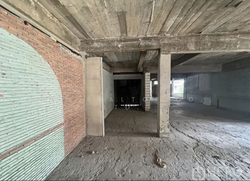 For Rent Shophouse Suitable for Hostel 1,000 sqm in Silom, Bang Rak HRE00770, Bangkok, Silom, Bang Rak, Bangkok, , 1,000 sqm, Shophouse For Rent, by Hero Realtor Co., Ltd., 500307597 - DDproperty.com