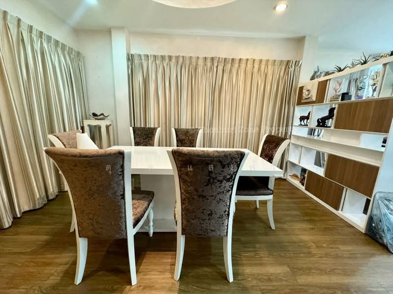 ให้เช่าบ้านเดี่ยวหลังใหญ่ ม.โคโค่พาร์ค โรงโป๊ะ แหลมฉบัง ศรีราชา, Chon Buri (Pattaya), Thung Suk La, Si Racha, Chon Buri (Pattaya), 4 Bedrooms, 250 sqm, Single Detached House For Rent, by Dusit Saengfa, 500307620 - DDproperty.com