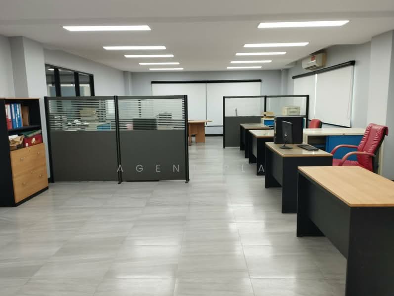 Office Building for Rent, Soi Suphapong 1, near MRT Yellow Line Suan Luang Rama IX Station (SPSAD398, Bangkok, Nong Bon, Prawet, Bangkok, , 360 sqm, Office Space For Rent, by Agent Pla, 500307629 - DDproperty.com