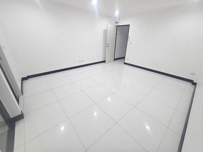 Commercial building for rent, Sukhumvit 95, near BTS Bang Chak. (SPSP660), bangkok, สุขุมวิท95, Bang Chak, Phra Khanong, Bangkok, , 160 sqm, Shophouse For Rent, by Agent Pla, 500307643 - DDproperty.com