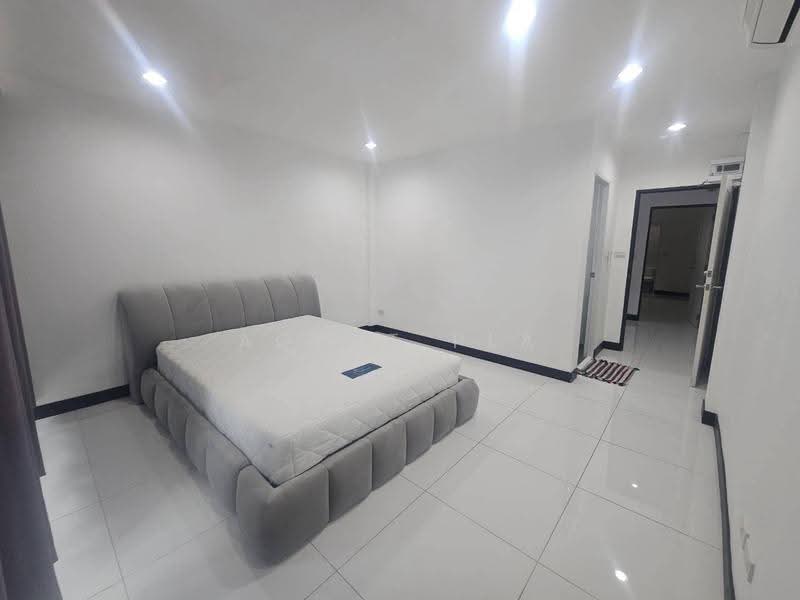 Commercial building for rent, Sukhumvit 95, near BTS Bang Chak. (SPSP660), bangkok, สุขุมวิท95, Bang Chak, Phra Khanong, Bangkok, , 160 sqm, Shophouse For Rent, by Agent Pla, 500307643 - DDproperty.com