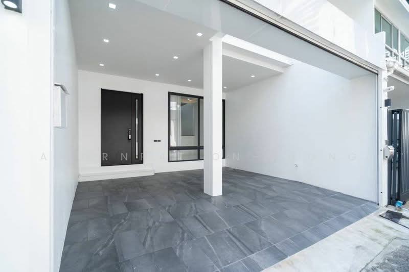 House, Bangkok, Khlongtoei Nua, Watthana, Bangkok, 4 Bedrooms, 440 sqm, Single Detached House For Rent, by Amornrat On-Thong, 500307657 - DDproperty.com