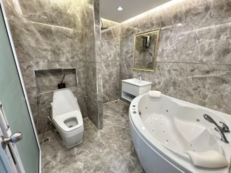 Happy Condo Ladprao 101, Bangkok, Ladprao Road, Wang Thonglang, Bangkok, 1 Bedroom, 97 sqm, Condo For Rent, by Nop Satjavitvisarn, 500307682 - DDproperty.com