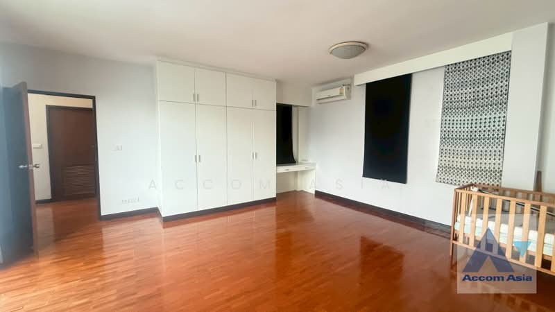 Modern House with Private Garden and Peaceful Atmosphere in Sukhumvit, Bangkok, Khlong Tan Nua, Watthana, Bangkok, 4 Bedrooms, 380 sqm, Single Detached House For Rent, by Accom Asia, 500307708 - DDproperty.com