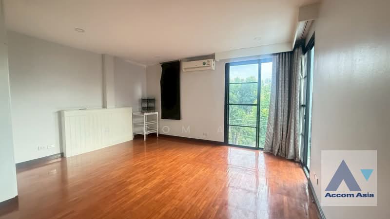 Modern House with Private Garden and Peaceful Atmosphere in Sukhumvit, Bangkok, Khlong Tan Nua, Watthana, Bangkok, 4 Bedrooms, 380 sqm, Single Detached House For Rent, by Accom Asia, 500307708 - DDproperty.com