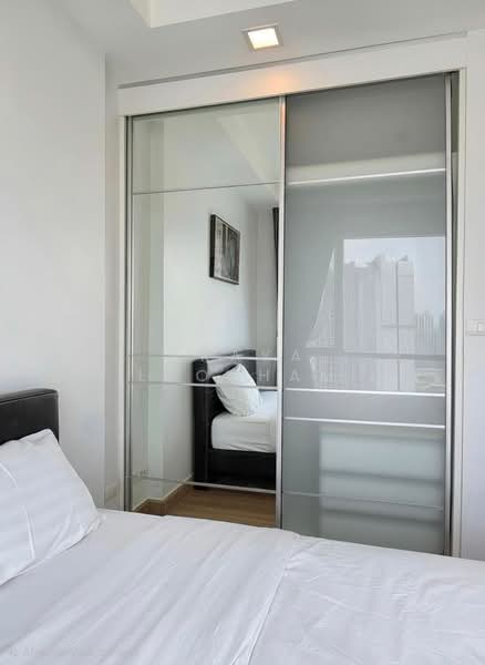 Thru Thonglor, Bangkok, Petchaburi Road, Bang Kapi, Huai Khwang, Bangkok, 1 Bedroom, 31 sqm, Condo For Rent, by Araya Laokham, 500307712 - DDproperty.com