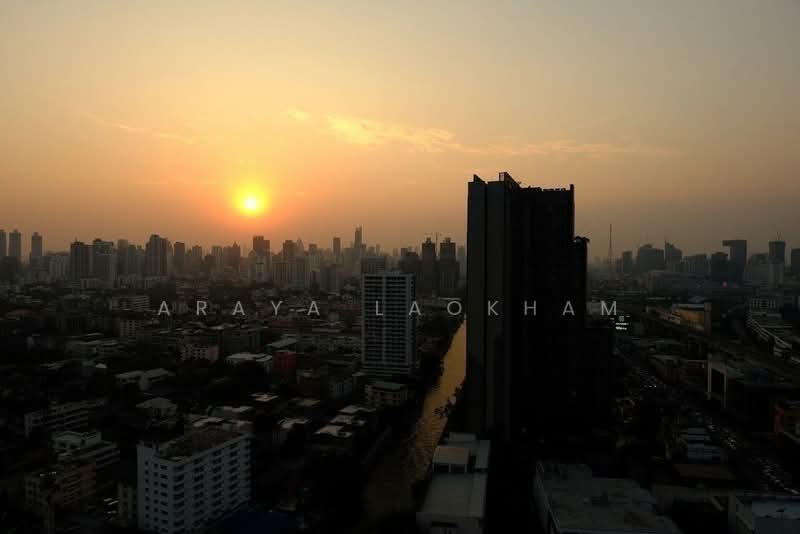 Thru Thonglor, Bangkok, Petchaburi Road, Bang Kapi, Huai Khwang, Bangkok, 1 Bedroom, 31 sqm, Condo For Rent, by Araya Laokham, 500307712 - DDproperty.com