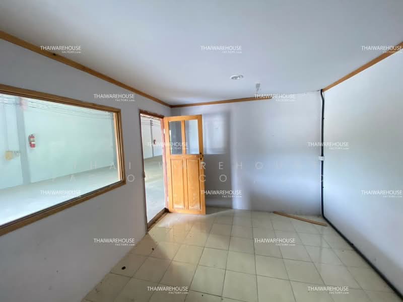 Warehouse for Rent 300 sqm Lat Lum Kaeo Pathum Thani Trailer Access Detached Building, Pathum Thani, Khlong Phra Udom, Lat Lum Kaeo, Pathum Thani, , 300 sqm, Warehouse/Factory For Rent, by THAI WAREHOUSE FACTORY CO., LTD., 500307713 - DDproperty.com
