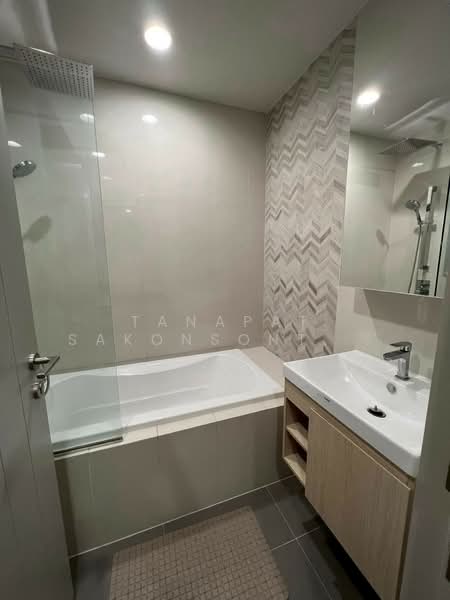 Oka Haus Sukhumvit 36 : โอกะ เฮ้าส์ สุขุมวิท 36, กรุงเทพ, 3399 ถนนพระรามที่ ๔, คลองตัน, คลองเตย, กรุงเทพ, 35 ตร.ม., คอนโด ให้เช่า, โดย Tanapat Sakonsontised, 500307719 - DDproperty.com