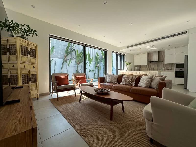 Detached House with Private Pool in Thonglor, Bangkok, Khlong Tan Nua, Watthana, Bangkok, 4 Bedrooms, 430 sqm, Single Detached House For Rent, by The Luxe Group, 500307741 - DDproperty.com