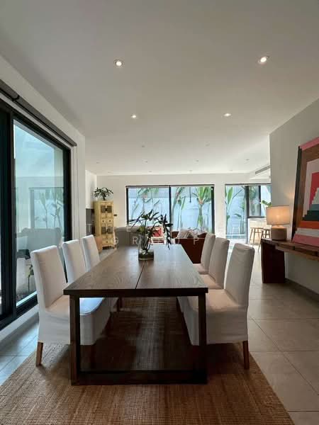 Detached House with Private Pool in Thonglor, Bangkok, Khlong Tan Nua, Watthana, Bangkok, 4 Bedrooms, 430 sqm, Single Detached House For Rent, by The Luxe Group, 500307741 - DDproperty.com