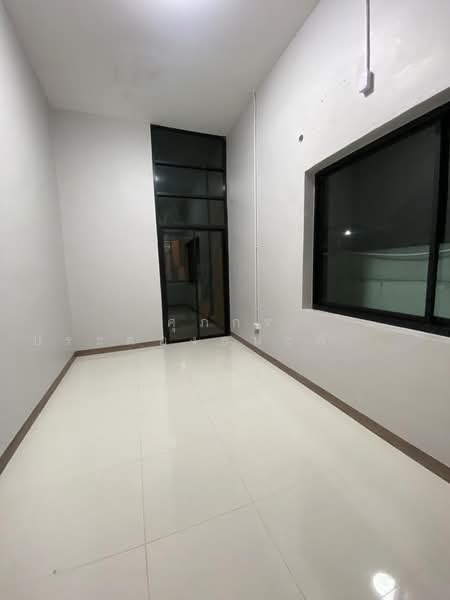บ้านสวย สไตล์นอร์ดิก คลองสาม 8/15 ราคาไม่แพง เหมาะสำหรับสำนักงาน อยู่อาศัย, Pathum Thani, Khlong Sam, Khlong Luang, Pathum Thani, 7 Bedrooms, 432 sqm, Single Detached House For Sale, by Suppakorn Prakongthanaphant, 500307835 - DDproperty.com