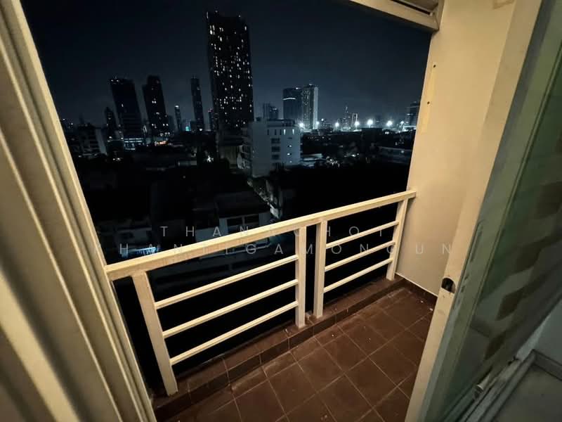 Le Cosi Ekamai 28, Bangkok, Sukhumvit, Khlong Tan Nua, Watthana, Bangkok, 3 Bedrooms, 144 sqm, Condo For Sale, by Thanachot Khantigamongun, 500307876 - DDproperty.com