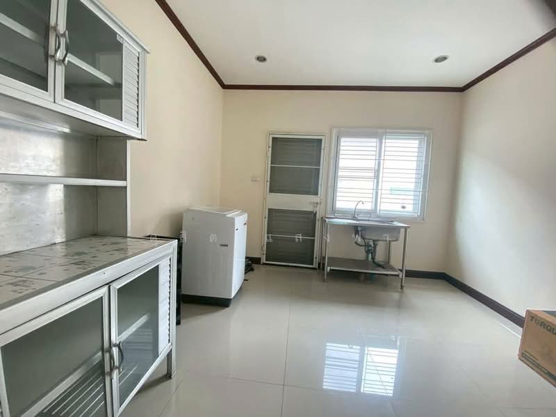 ให้เช่าบ้านเดี่ยวหลังใหญ่ ม.เซนสิริ แหลมฉบัง ศรีราชา, Chon Buri (Pattaya), Thung Suk La, Si Racha, Chon Buri (Pattaya), 3 Bedrooms, 150 sqm, Single Detached House For Rent, by Dusit Saengfa, 500307924 - DDproperty.com