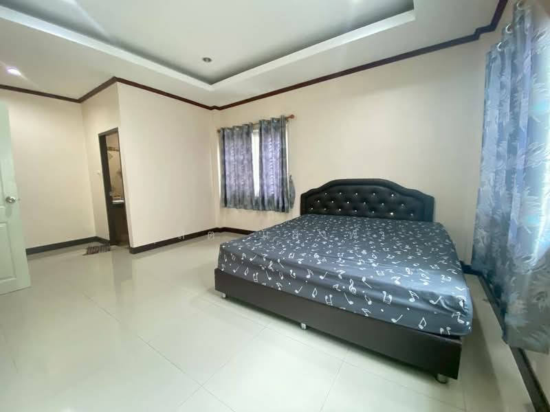 ให้เช่าบ้านเดี่ยวหลังใหญ่ ม.เซนสิริ แหลมฉบัง ศรีราชา, Chon Buri (Pattaya), Thung Suk La, Si Racha, Chon Buri (Pattaya), 3 Bedrooms, 150 sqm, Single Detached House For Rent, by Dusit Saengfa, 500307924 - DDproperty.com