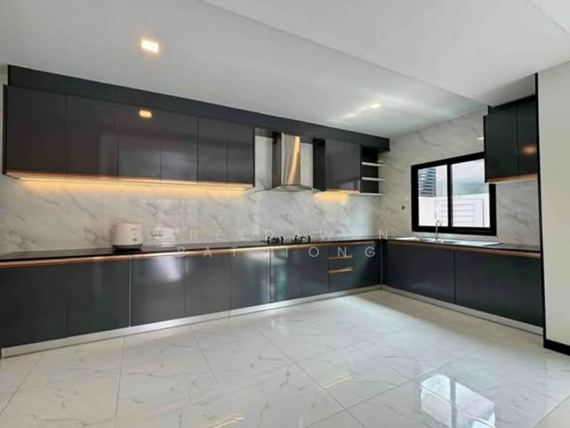 undefined, Chon Buri (Pattaya), Huai Yai, Bang Lamung (Pattaya), Chon Buri (Pattaya), 4 Bedrooms, 245 sqm, Villa For Rent, by Patchara Srisak, 500307963 - DDproperty.com