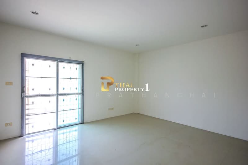 Soi Hua Hin 112, Prachuap Khiri Khan, Thap Tai, Hua Hin, Prachuap Khiri Khan, 4 Bedrooms, 190 sqm, Townhouse For Sale, by Dawud Prathanchai, 500308010 - DDproperty.com