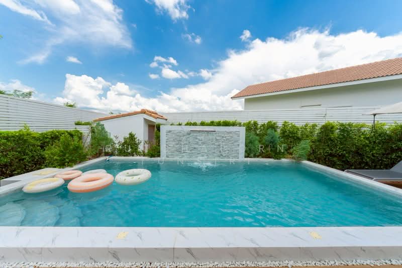 Pool Villa ให้เช่า ใกล้ตลาดท่ารั้ว เพียง 10 นาที ค่าเช่า 45,000 บาท / เดือน รหัสทรัพย์ : No.12P008, Chiang Mai, San Pu Loei, Doi Saket, Chiang Mai, 3 Bedrooms, 200 sqm, Single Detached House For Rent, by Rutchaporn Tunsiri, 500308030 - DDproperty.com