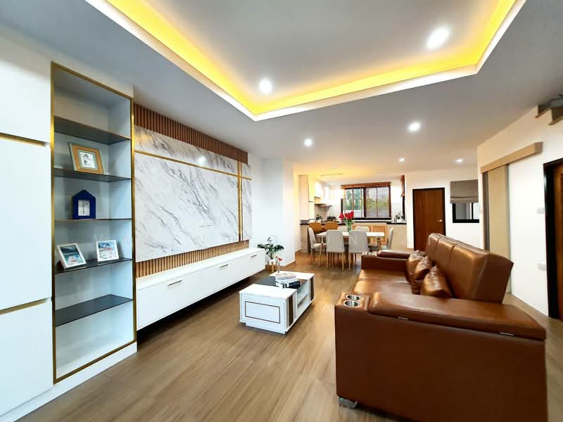 undefined, Chon Buri (Pattaya), Bang Sa-re, Sattahip, Chon Buri (Pattaya), 3 Bedrooms, 190 sqm, Townhouse For Sale, by Valen Lokunpai , 500308064 - DDproperty.com
