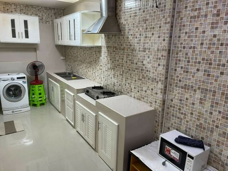 Vibhavadi Suite, Bangkok, 88 Lat Phrao 8 Alley, Jom Phon, Chatuchak, Bangkok, 4 Bedrooms, 250 sqm, Condo For Rent, by Nop Satjavitvisarn, 500308072 - DDproperty.com