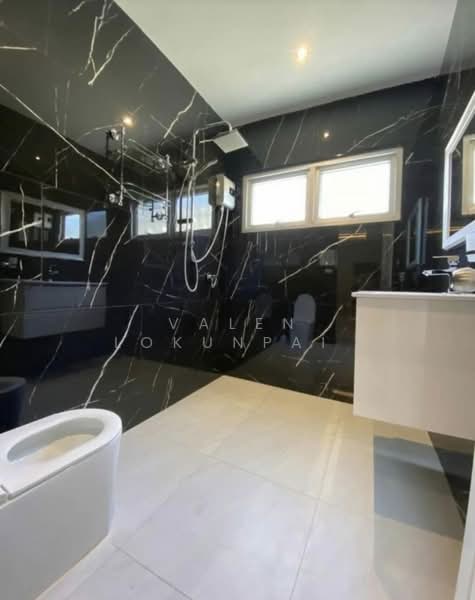 3-BR House, Chon Buri (Pattaya), Nong Pru, Bang Lamung (Pattaya), Chon Buri (Pattaya), 3 Bedrooms, 244 sqm, Single Detached House For Sale, by Valen Lokunpai , 500308088 - DDproperty.com
