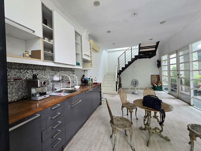 ลาดพร้าว, Bangkok, ลาดพร้าว, Chan Kasem, Chatuchak, Bangkok, 5 Bedrooms, 300 sqm, Single Detached House For Sale, by Chisa Suttiworakan, 500308108 - DDproperty.com
