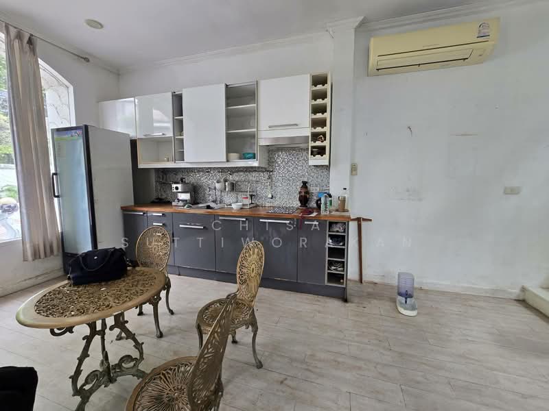 ลาดพร้าว, Bangkok, ลาดพร้าว, Chan Kasem, Chatuchak, Bangkok, 5 Bedrooms, 300 sqm, Single Detached House For Sale, by Chisa Suttiworakan, 500308108 - DDproperty.com