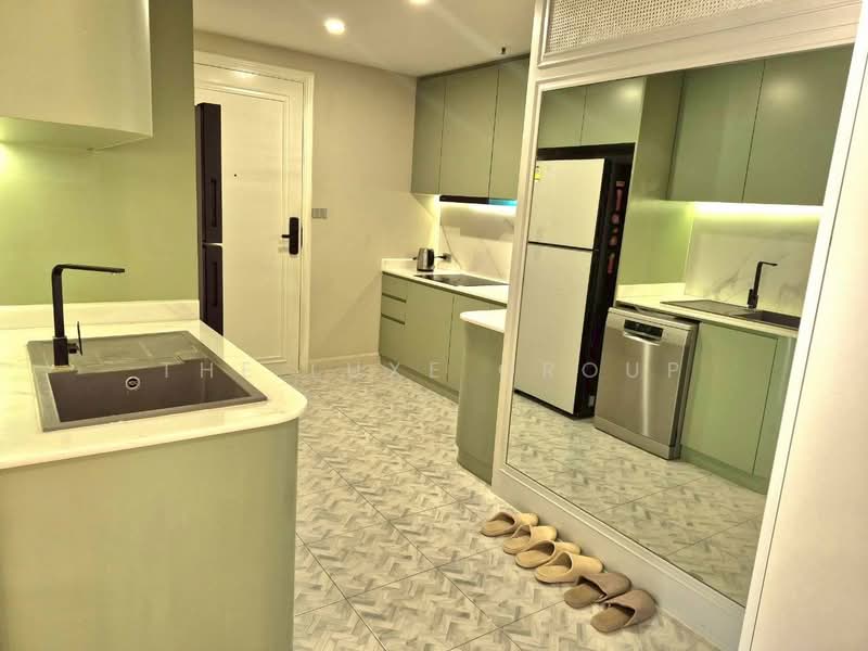 Baan Suanpetch, Bangkok, 18 Soi Sukhumvit 39, Khlong Tan Nua, Watthana, Bangkok, 2 Bedrooms, 135 sqm, Condo For Rent, by The Luxe Group, 500308125 - DDproperty.com