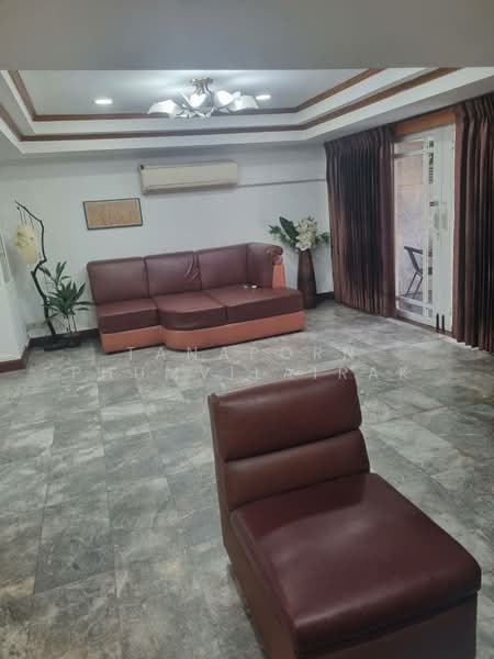 6-BR House, Bangkok, Khlong Tan Nua, Watthana, Bangkok, 6 Bedrooms, 385 sqm, Single Detached House For Rent, by Tanaporn Phumvilairak, 500308253 - DDproperty.com