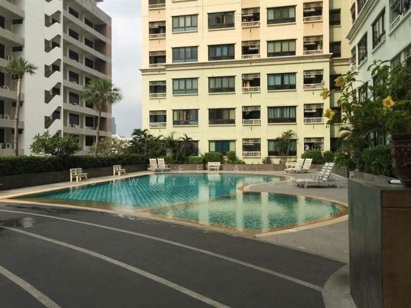 Lumpini Ville Phahol-Suthisarn, Bangkok, 23 Inthamara 2 Alley, Samsen Nai, Phaya Thai, Bangkok, 1 Bedroom, 44 sqm, Condo For Sale, by Veera Sawatrangsri, 500308267 - DDproperty.com