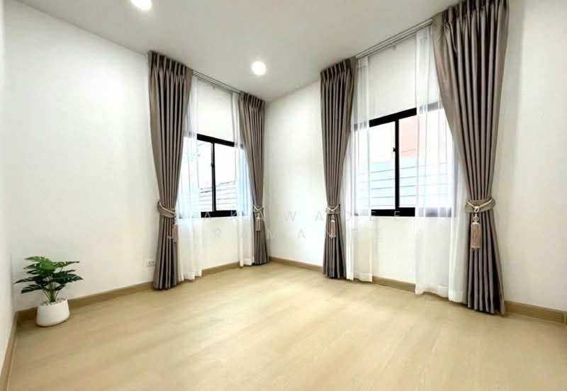 Zerene Petchkasem-Phutthamonthon Sai 3, Bangkok, 101 Phutthamonthon Sai 3 Road, Nong Kang Plu, Nong Khaem, Bangkok, 4 Bedrooms, 196 sqm, Single Detached House For Sale, by Phakawadee Jiramanee, 500308323 - DDproperty.com