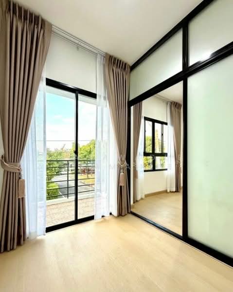 Zerene Petchkasem-Phutthamonthon Sai 3, Bangkok, 101 Phutthamonthon Sai 3 Road, Nong Kang Plu, Nong Khaem, Bangkok, 4 Bedrooms, 196 sqm, Single Detached House For Sale, by Phakawadee Jiramanee, 500308323 - DDproperty.com