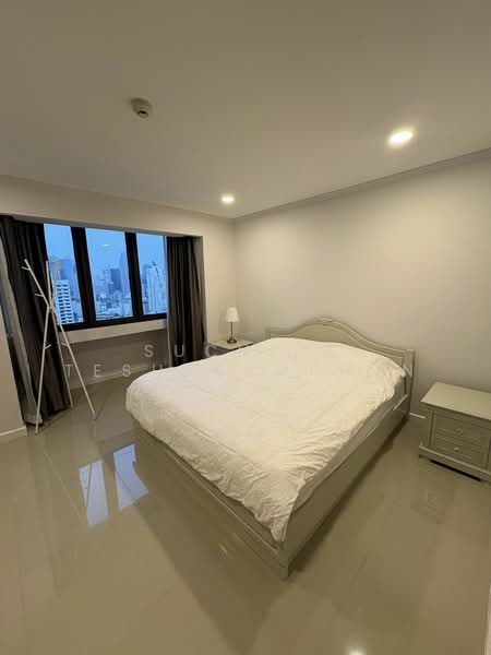 Omni Tower Sukhumvit Nana : ออมนิ ทาวเวอร์ สุขุมวิท นานา, กรุงเทพ, 69 ซอย สุขุมวิท 4, คลองเตย, กรุงเทพ, 77 ตร.ม., คอนโด ขาย, โดย Suchira Teshasamphan, 500308326 - DDproperty.com