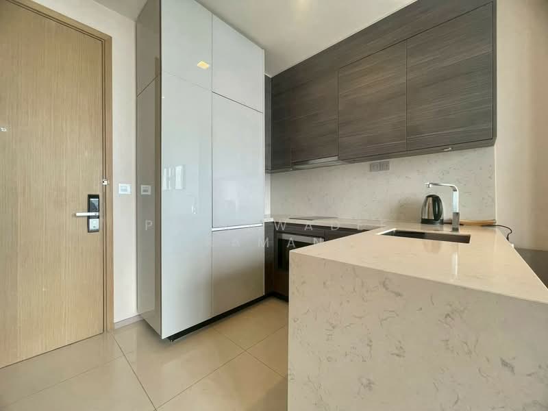 The Esse Asoke, Bangkok, 333 Soi Sukhumvit 21, Sukhumvit Road, Khlongtoei Nua, Watthana, Bangkok, 1 Bedroom, 48 sqm, Condo For Rent, by Phakawadee Jiramanee, 500308359 - DDproperty.com