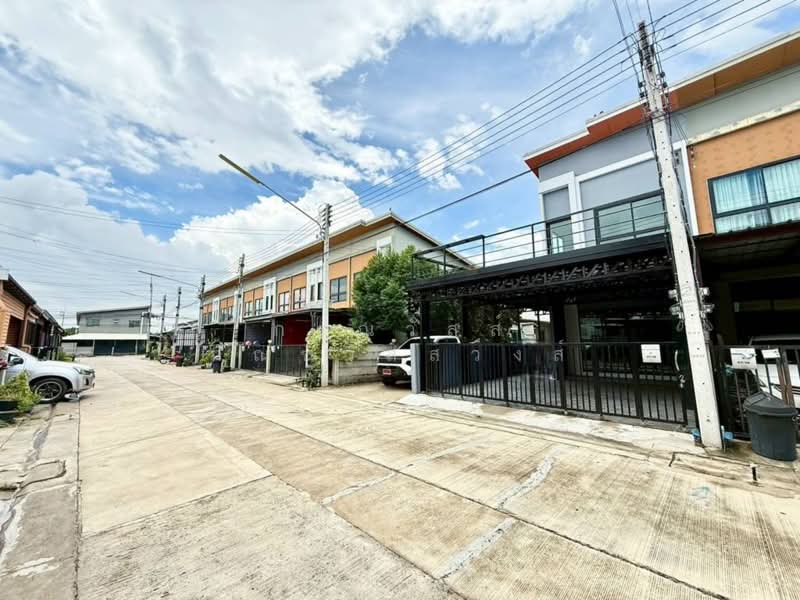 ขาย ทาวน์เฮ้าส์ 2 ชั้น หลังมุม หมู่บ้านเทอร์ร่า วิลล์ ลาดหลุมแก้ว ปทุมธานี, ปทุมธานี, ระแหง, ลาดหลุมแก้ว, ปทุมธานี, 80 ตร.ม., ทาวน์เฮ้าส์ ขาย, โดย กรณวัสส์ กัณฑวัสส์วงส์, 500308364 - DDproperty.com