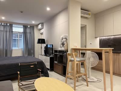ขาย - Baan Klang Krung Resort (Ratchada 7) : บ้านกลางกรุงรีสอร์ท รัชดา ซอย7, กรุงเทพ
