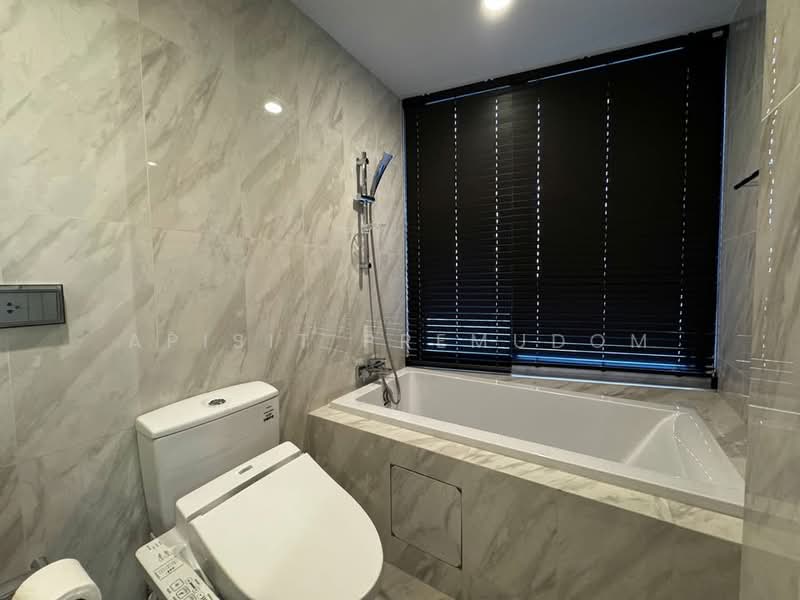 Coco Parc, Bangkok, 1150 Rama 4 Road, Khlong Toei, Bangkok, 2 Bedrooms, 66 sqm, Condo For Rent, by Apisit Premudom, 500308431 - DDproperty.com