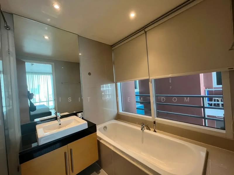 Fullerton Sukhumvit, Bangkok, Sukhumvit Road, Khlong Tan Nua, Watthana, Bangkok, 2 Bedrooms, 96 sqm, Condo For Rent, by Apisit Premudom, 500308459 - DDproperty.com
